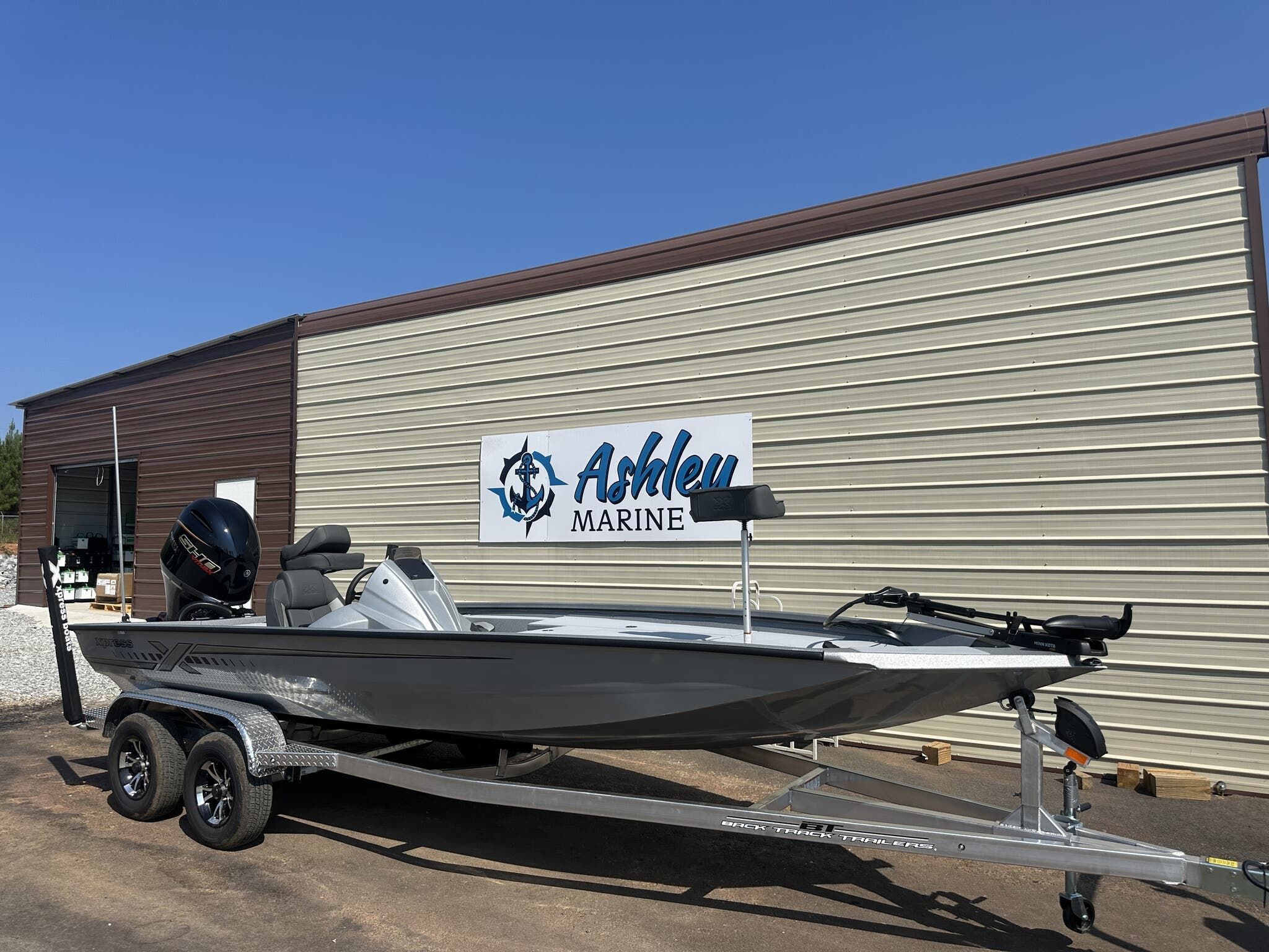 2026 Xpress Hyper-Lift Bass Series H20