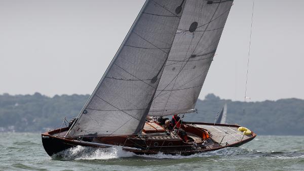 2015 Spirit Yachts R46