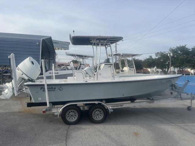 2023 Piranha Casador B2200