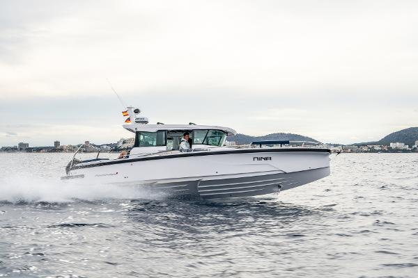 2025 Axopar 29 XC Cross Cabin