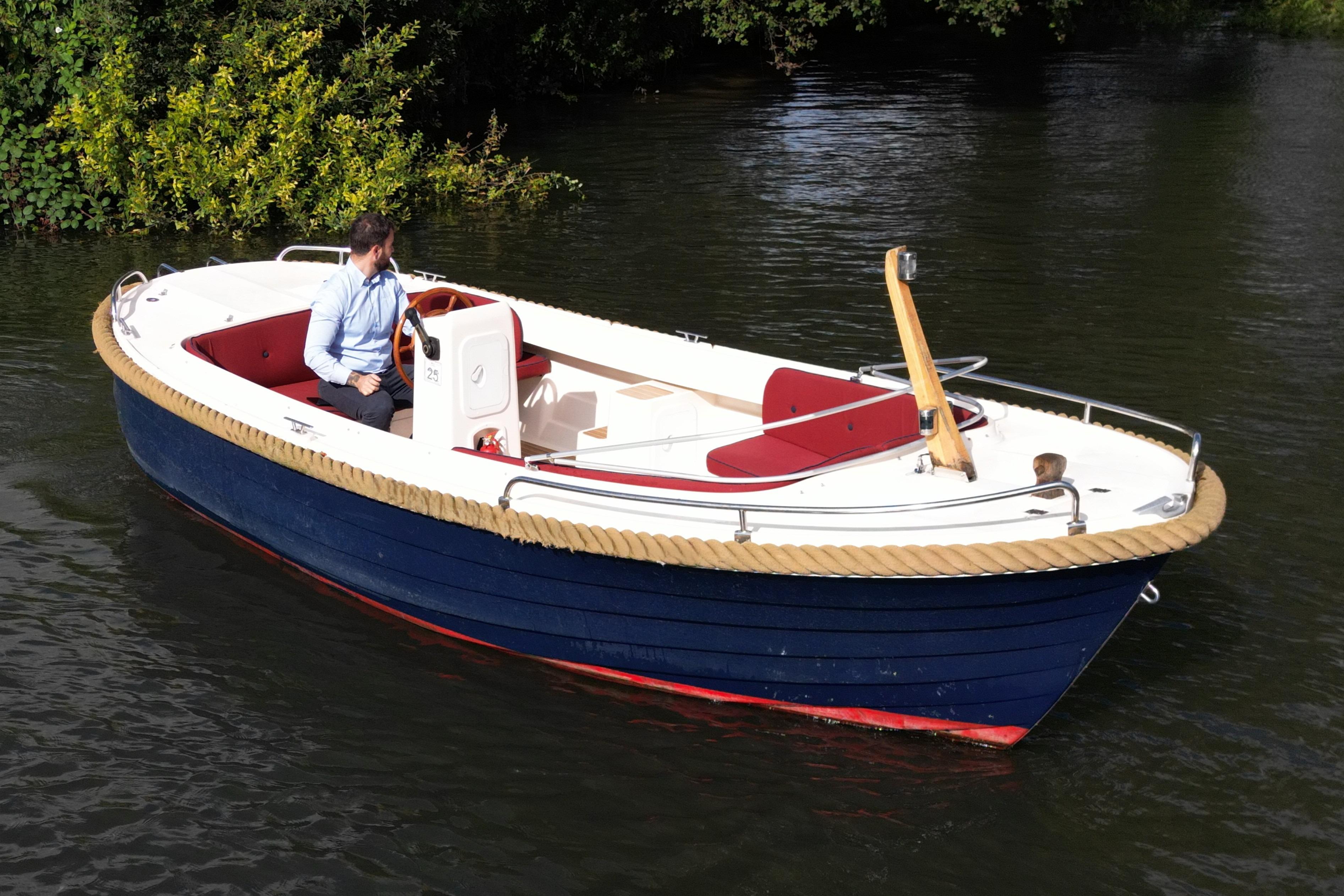 2004 Allure 21