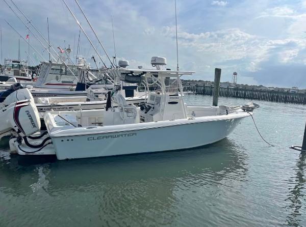 2017 Clearwater 2508 Center Console