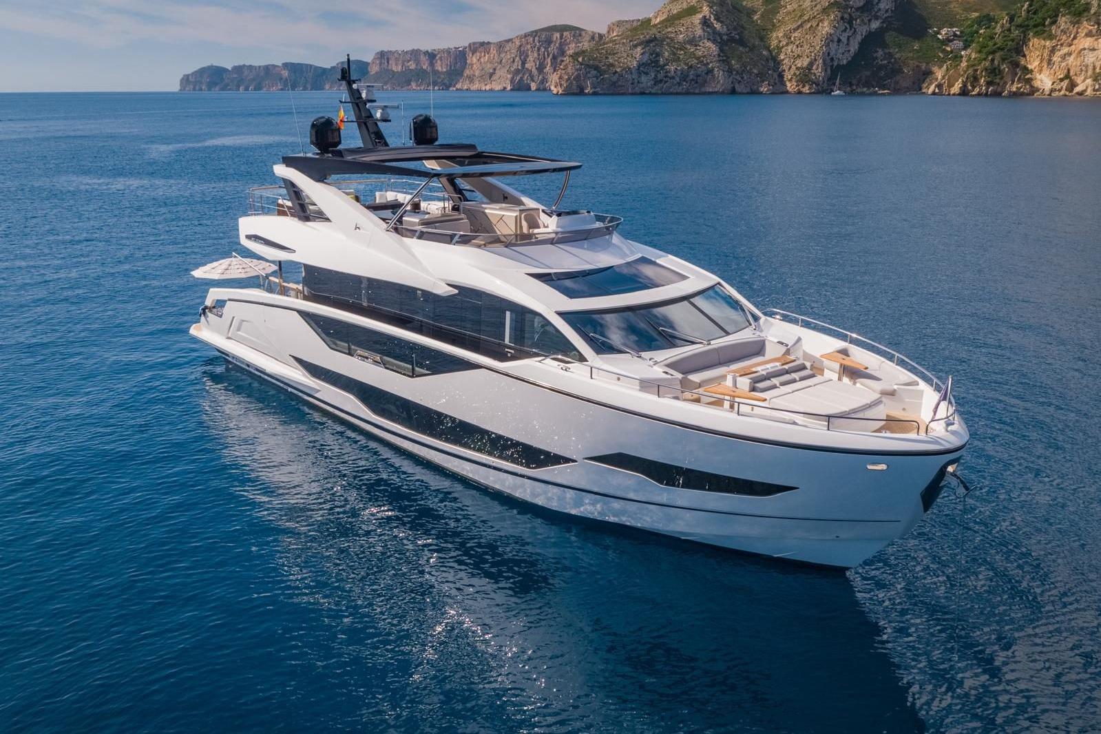 2023 Sunseeker 90 Ocean
