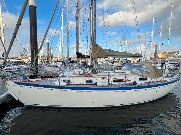 1988 Victoria 34