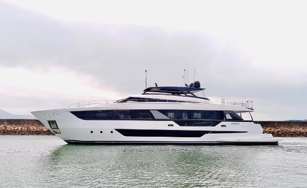 2022 Ferretti Yachts 1000
