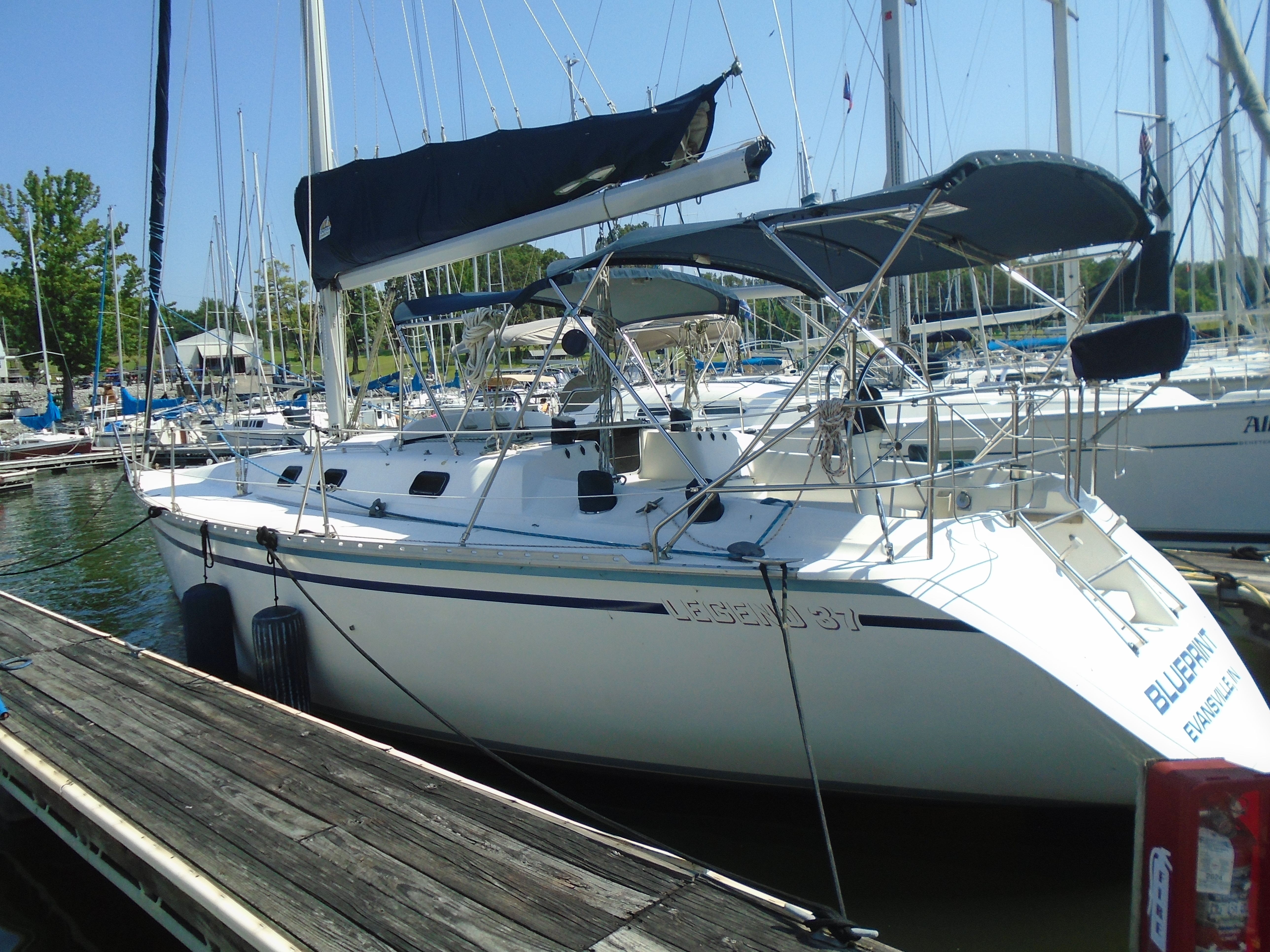 1987 Hunter Legend 37