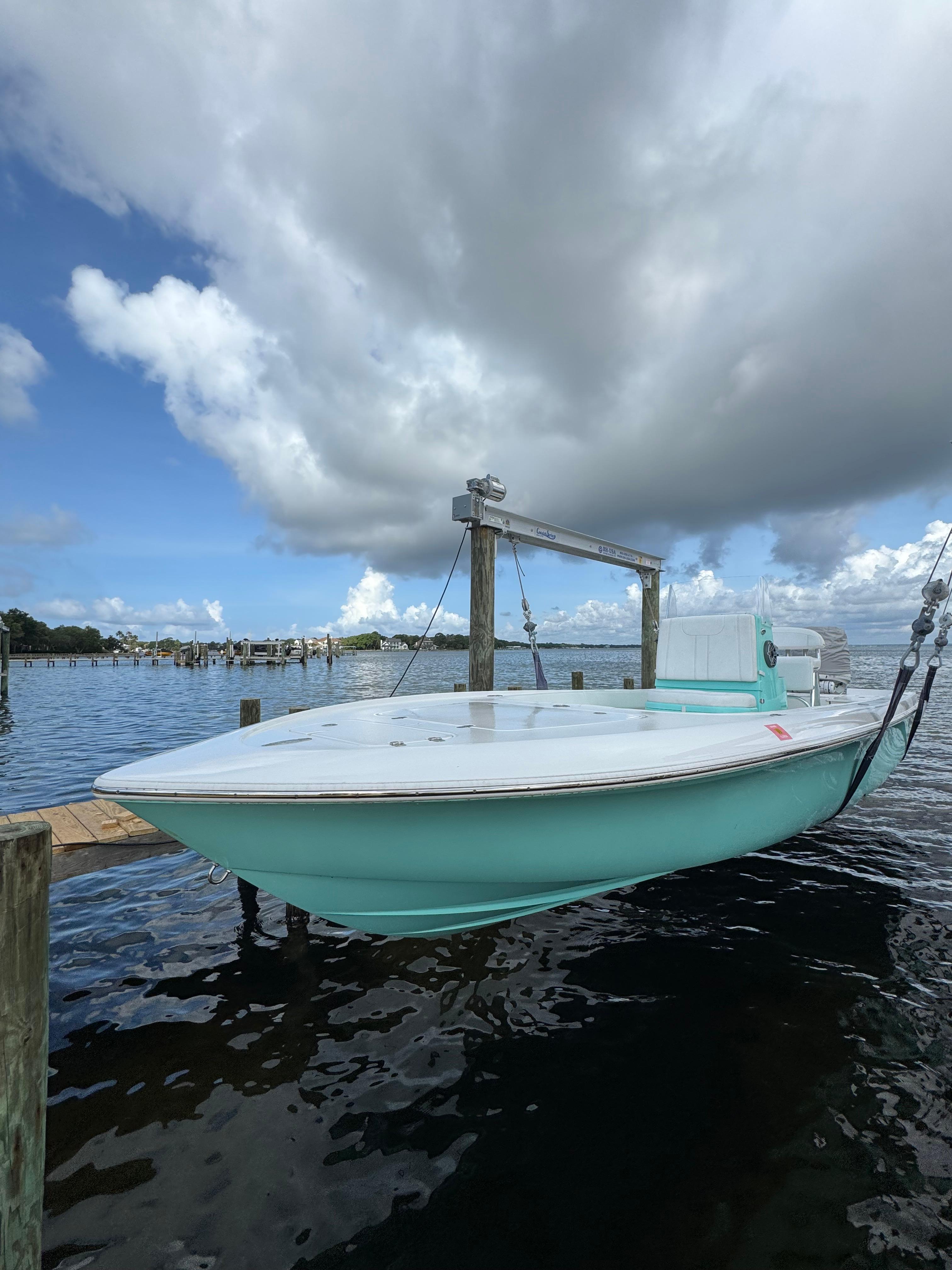 2024 Contender 25 BAY BOAT