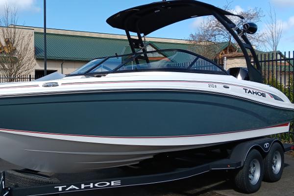 2024 Tahoe 210 S
