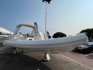 2025 Zodiac Medline 7.5