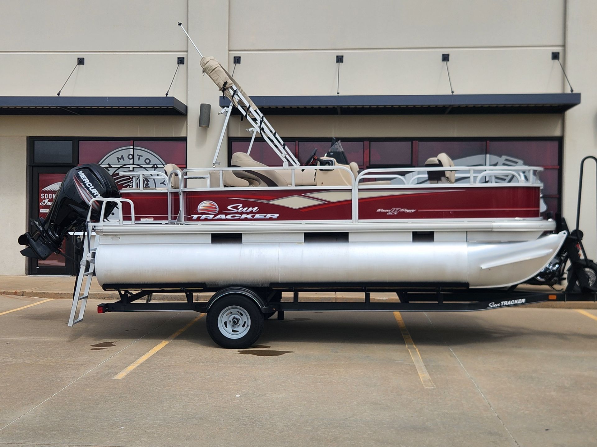 2019 Sun Tracker Bass Buggy 18 DLX