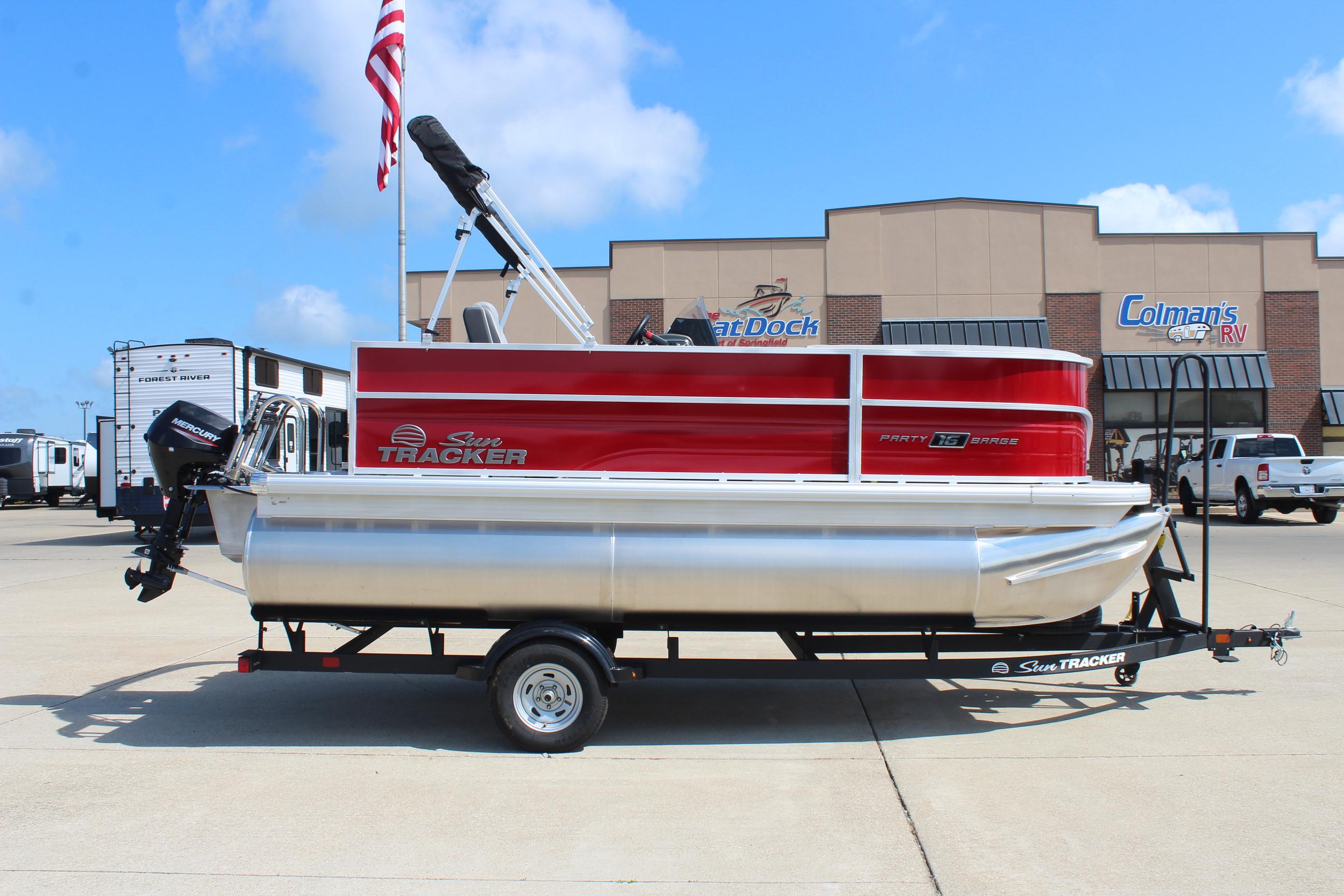 2026 Sun Tracker Party Barge 16 DLX