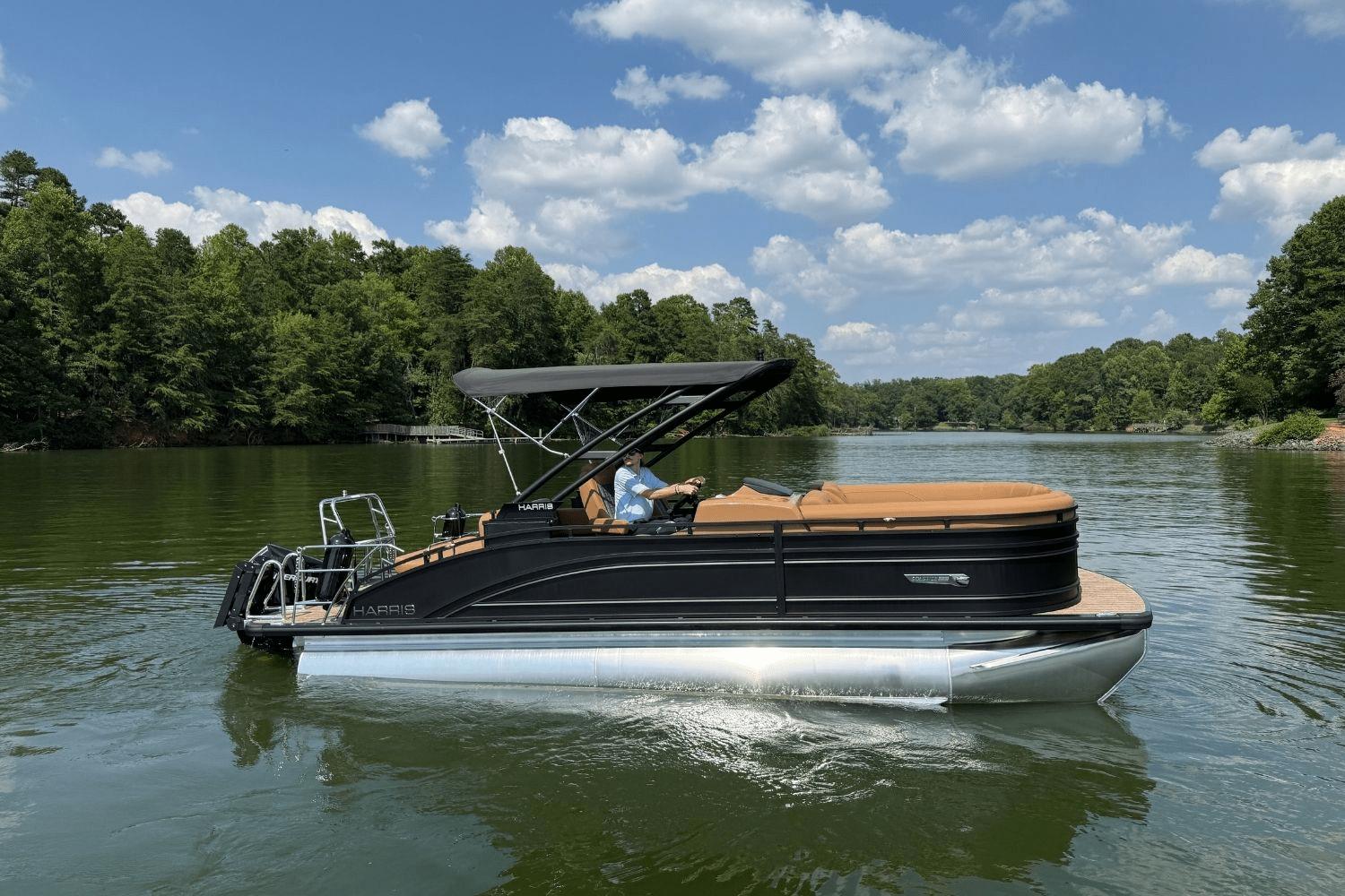 2025 Harris 230 Solstice