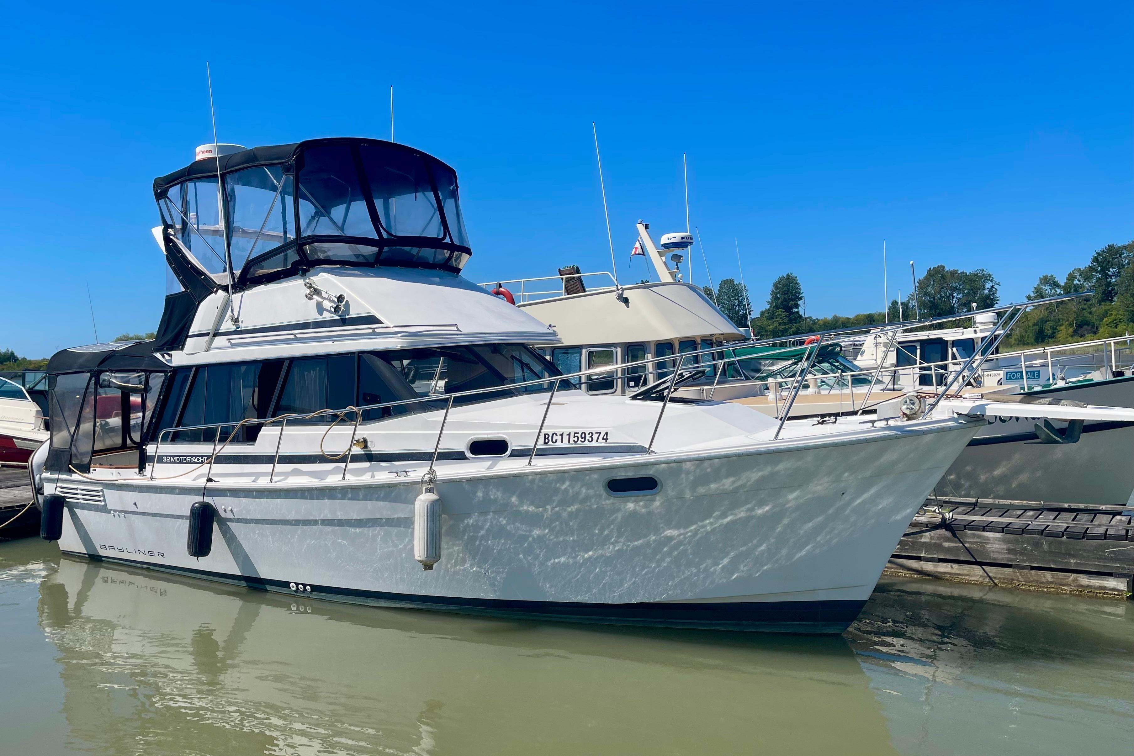 1991 Bayliner 32 Motoryacht