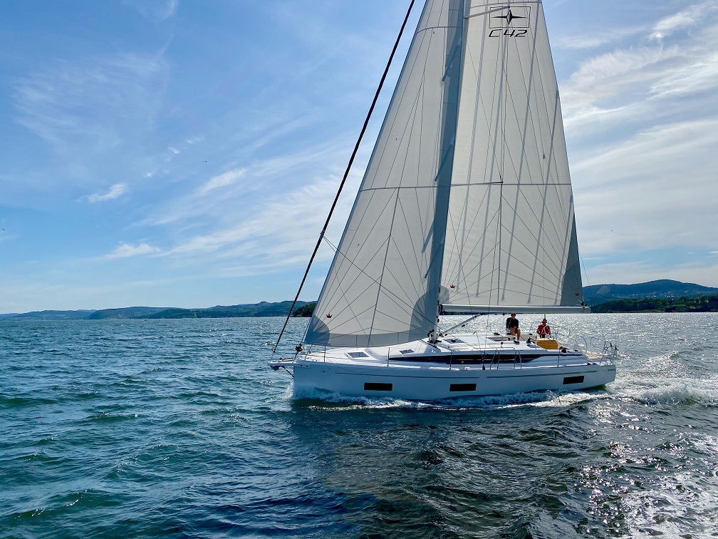 bavaria c42 te koop