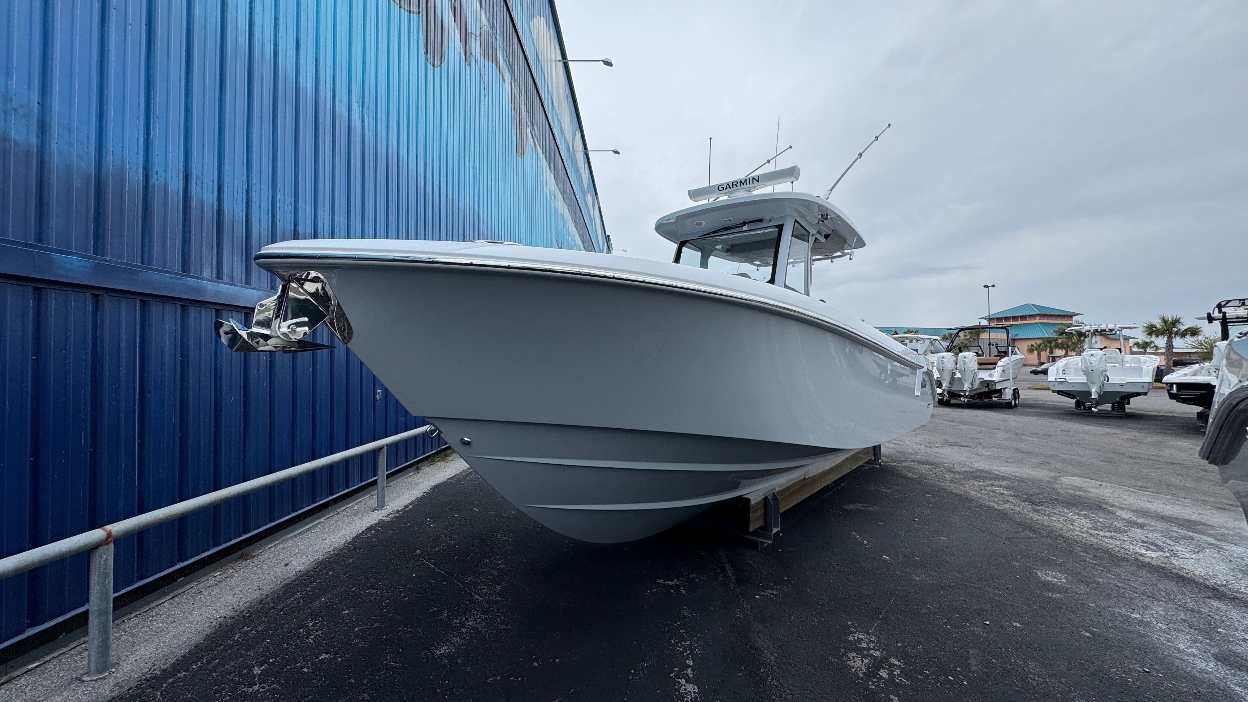 2025 Everglades 315 CC