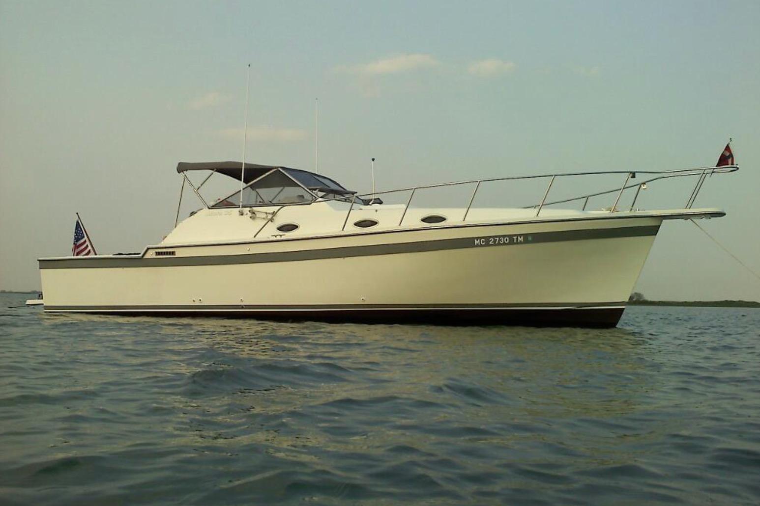 1989 Luhrs 35 Alura
