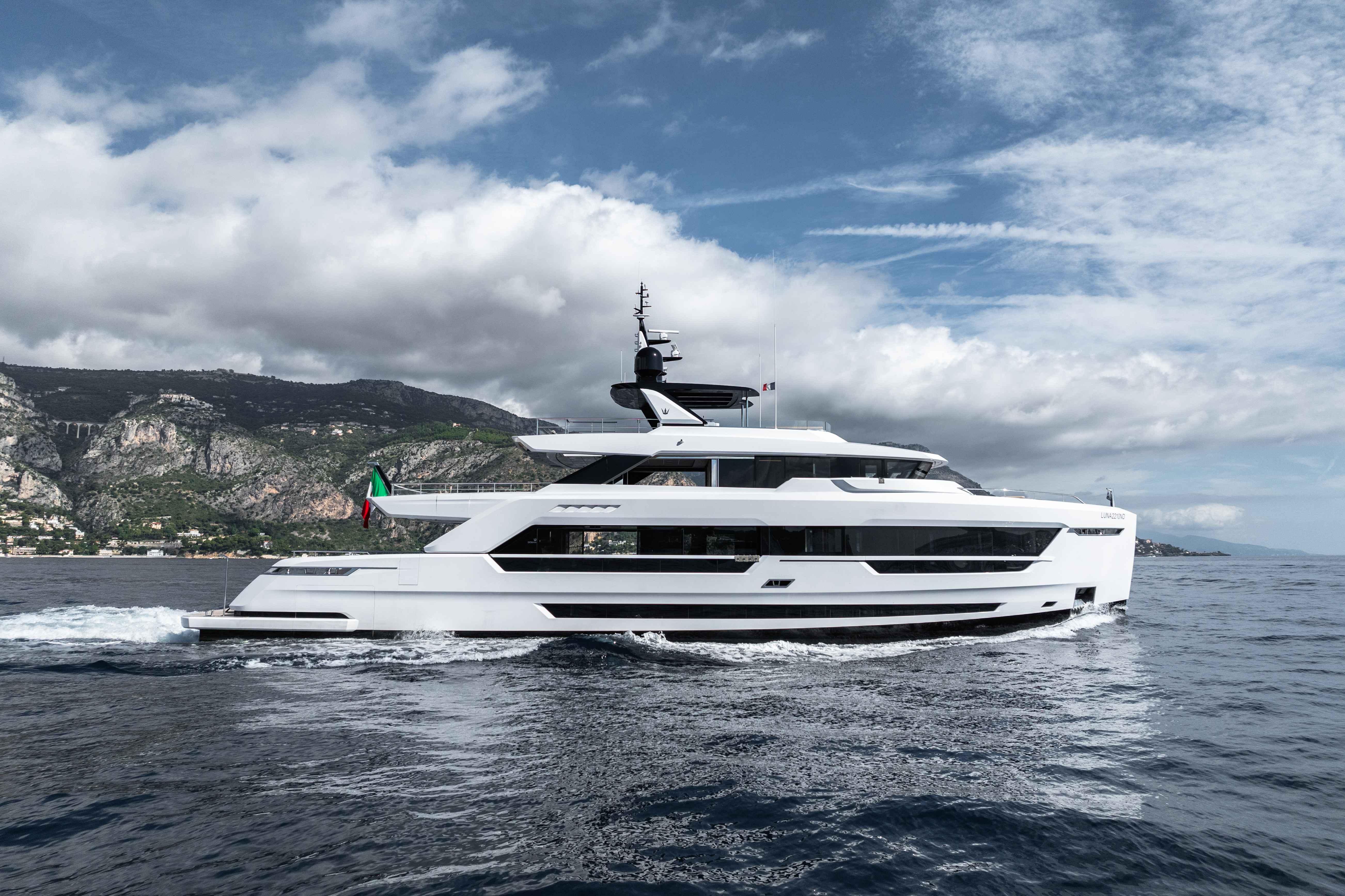 2028 Ocean King Ducale 120