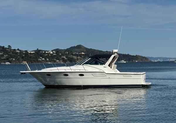 1989 Tiara Yachts 3300 Open