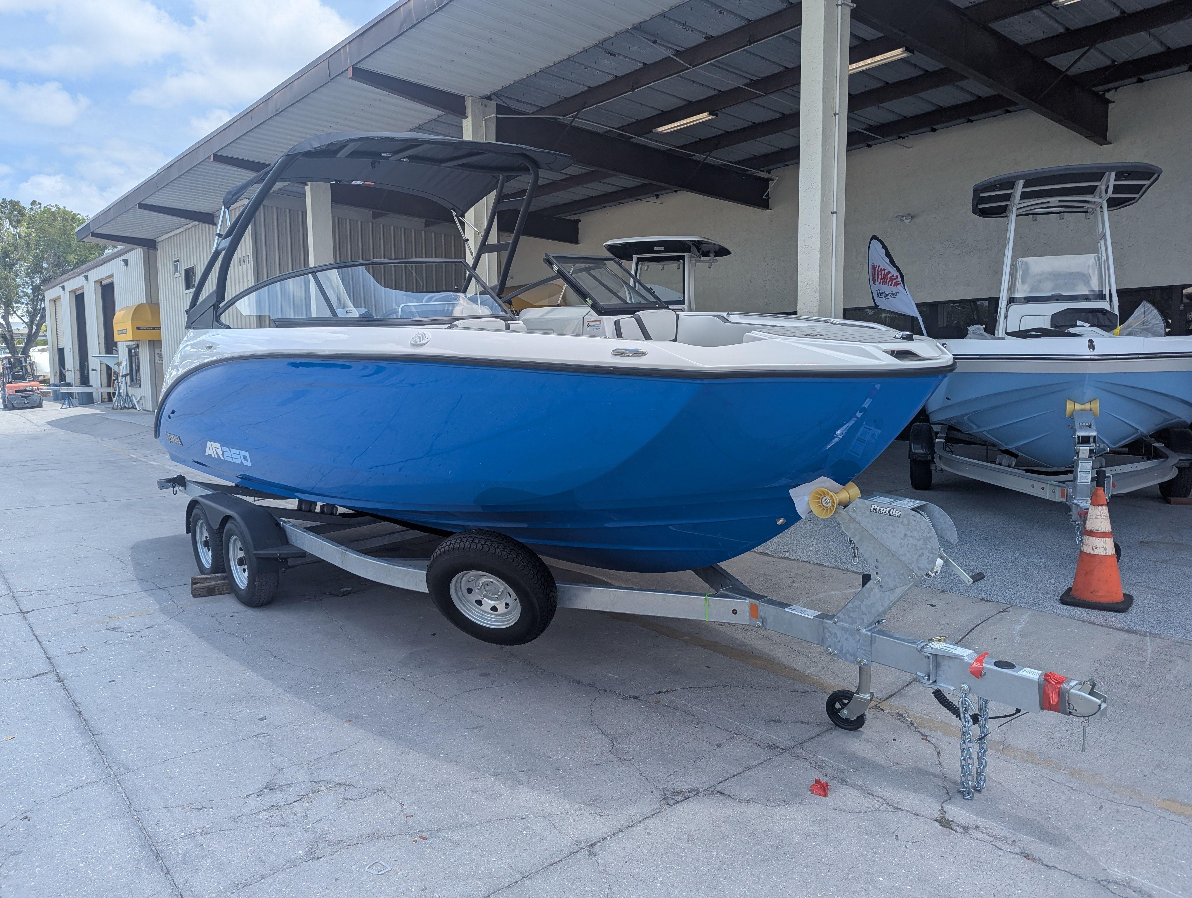 2025 Yamaha Boats AR250