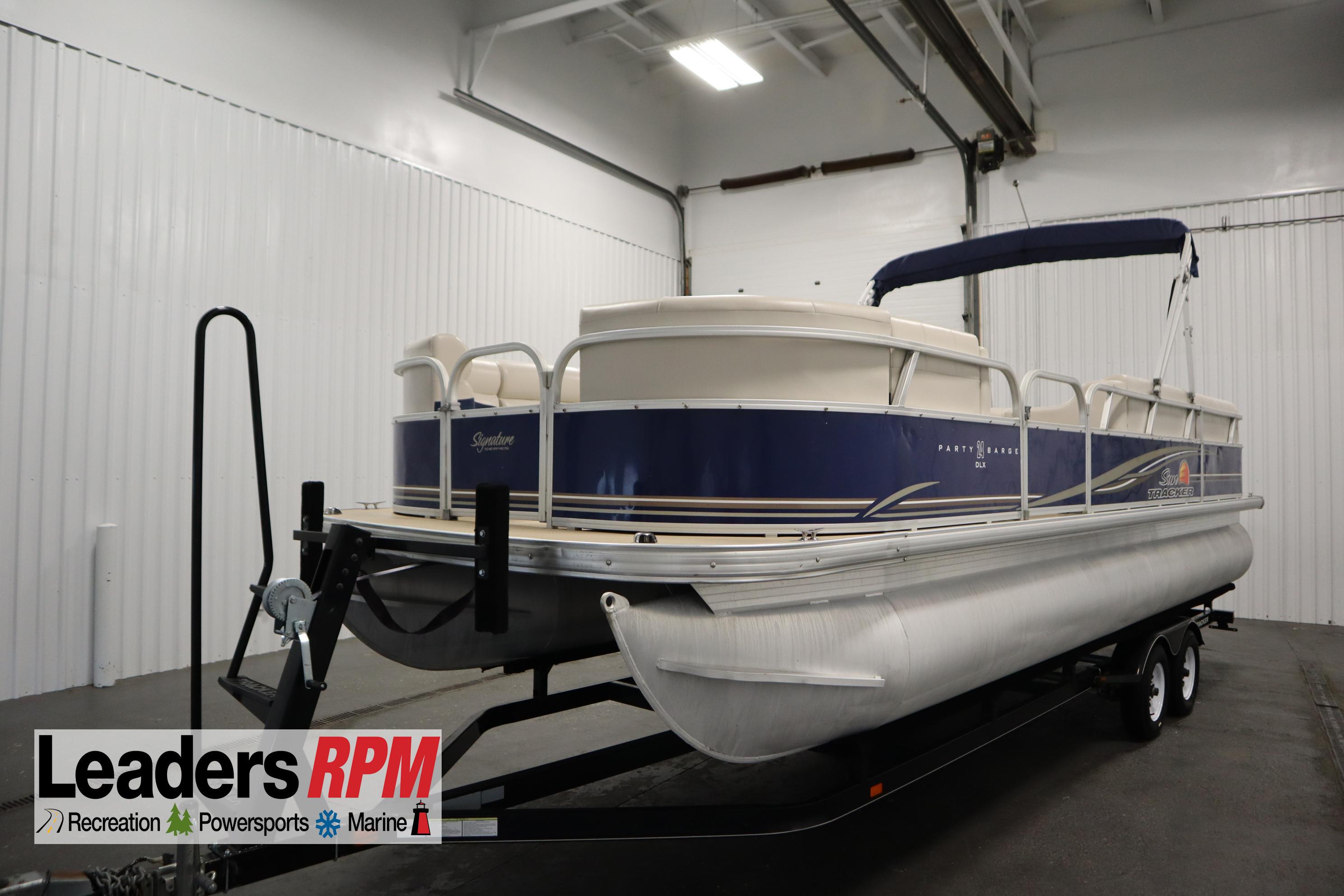 2014 Sun Tracker Party Barge 24 DLX