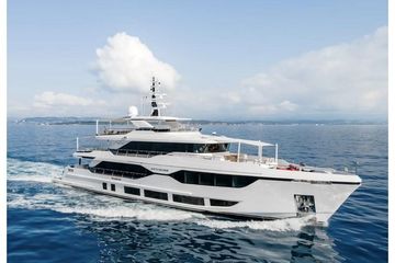 2023 Majesty 120