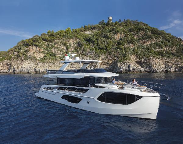 2025 Absolute Navetta 64
