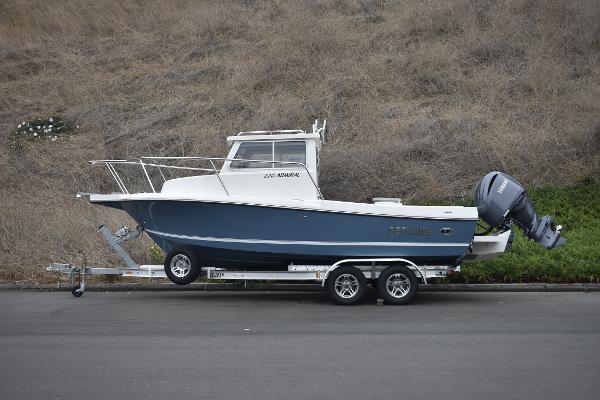 2025 Defiance Admiral 220 EX