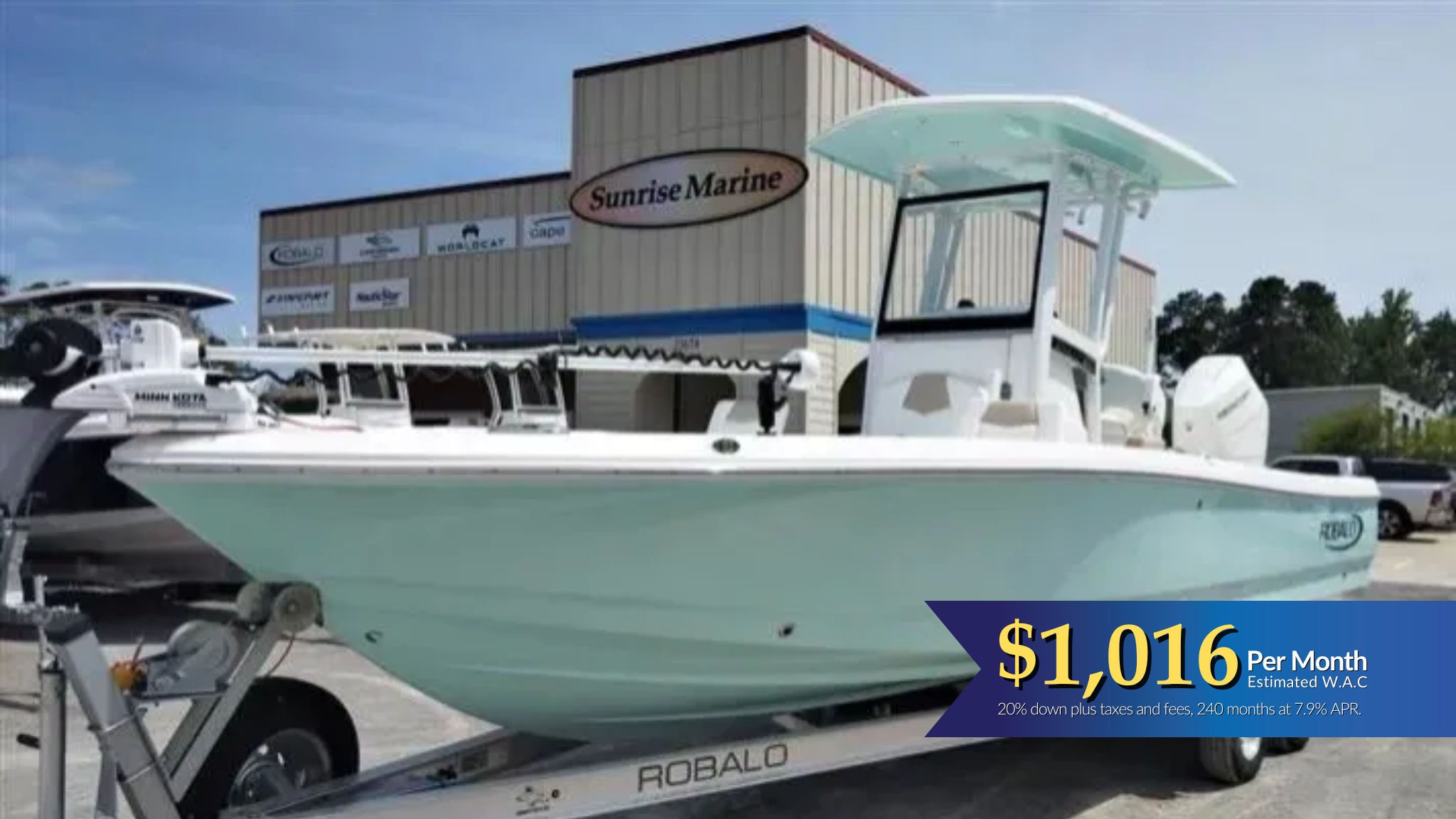 2025 Robalo 246 Cayman