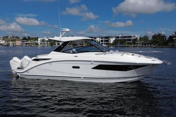 2026 Sea Ray Sundancer 320 Outboard