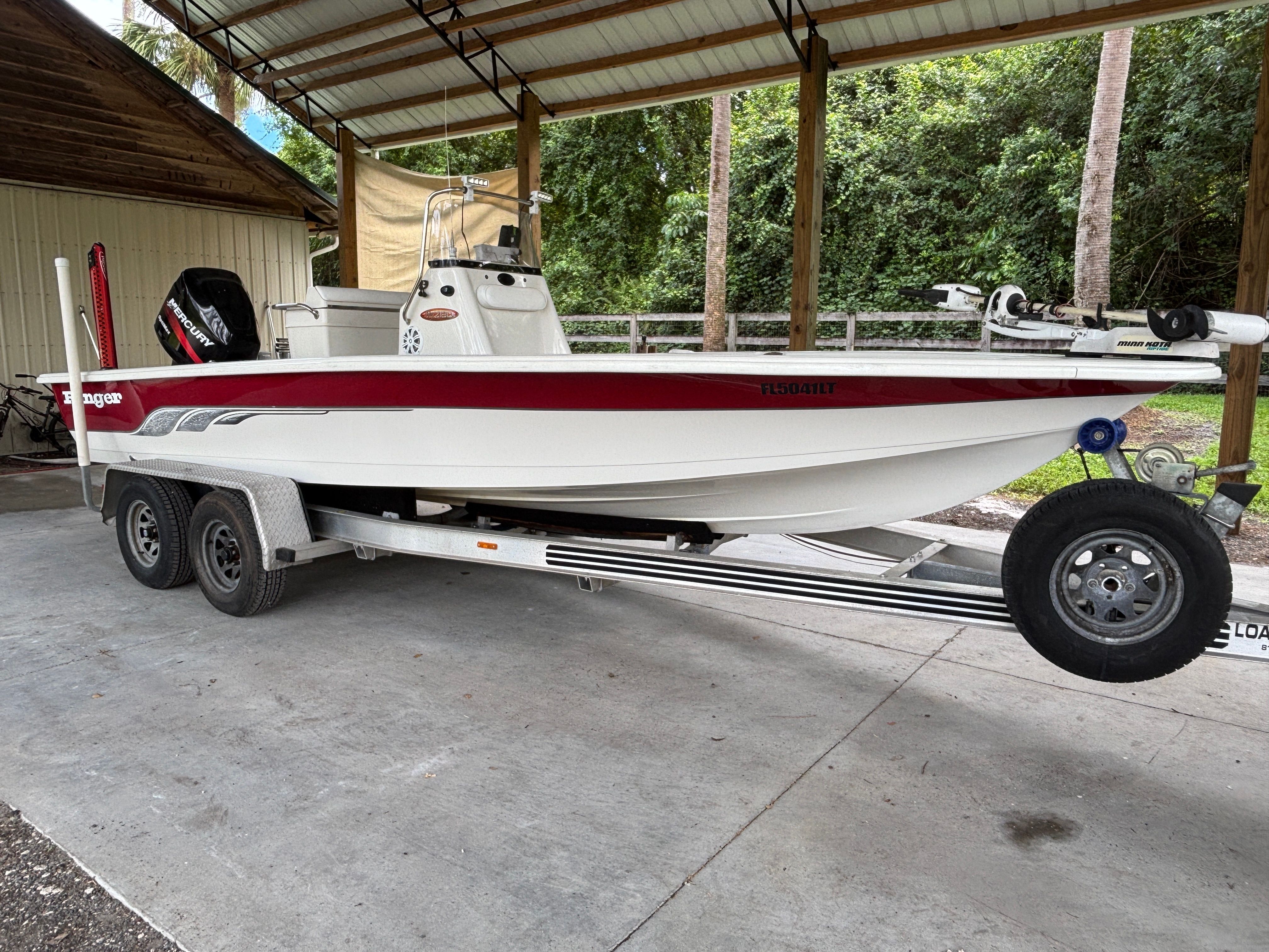 2001 Ranger 2180 Bay Ranger Center Console