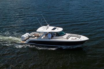 2021 Tiara Sport 38 LS