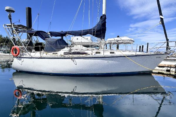 1985 Hunter 34