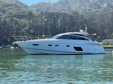 2015 Princess V52