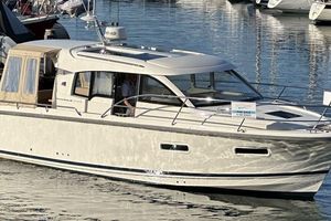 Nimbus 305 Coupe Nimbus 305 Coupe - Overall