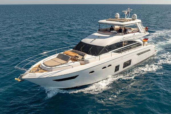 2017 Princess 68