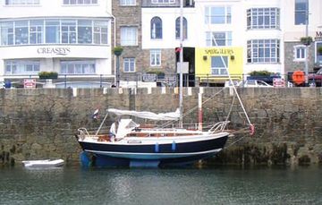 1965 Golden Hind 31