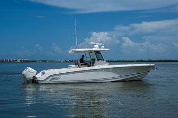 2020 Boston Whaler 330 Outrage