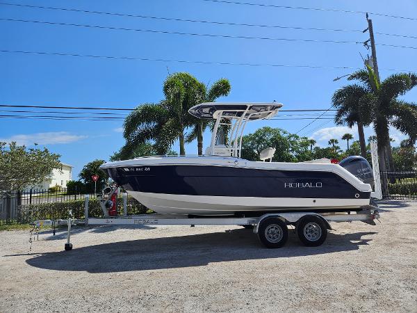 2017 Robalo 222