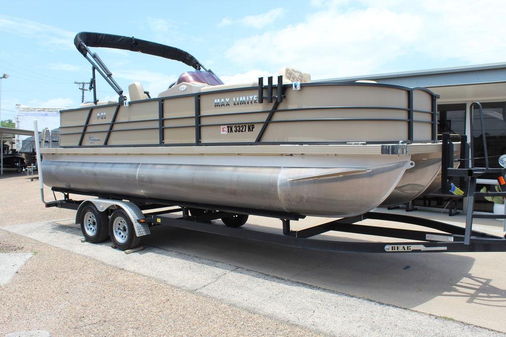 2022 Massimo Marine P-23 TRITOON