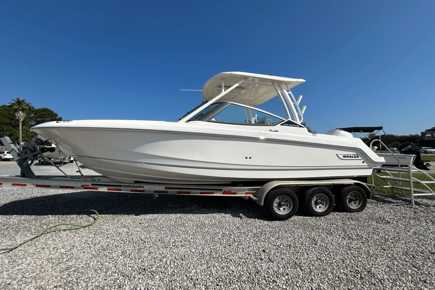 Boston Whaler 240 Vantage