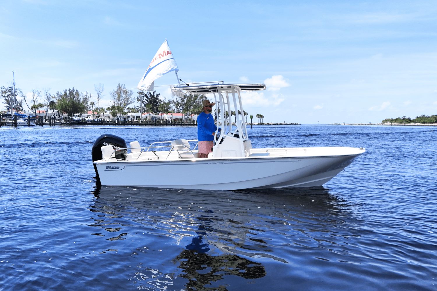 2025 Boston Whaler 190 Montauk