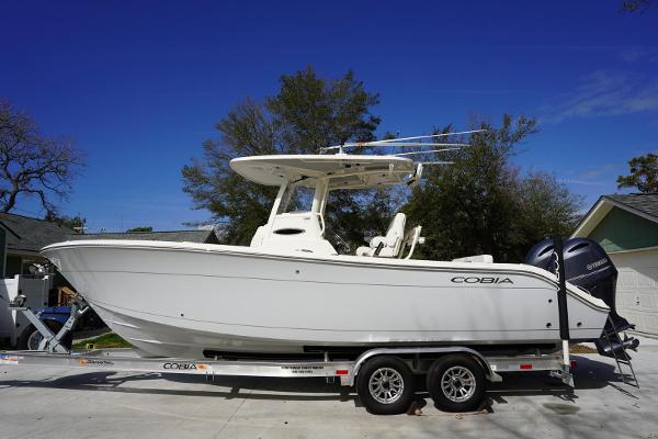 2022 Cobia 266