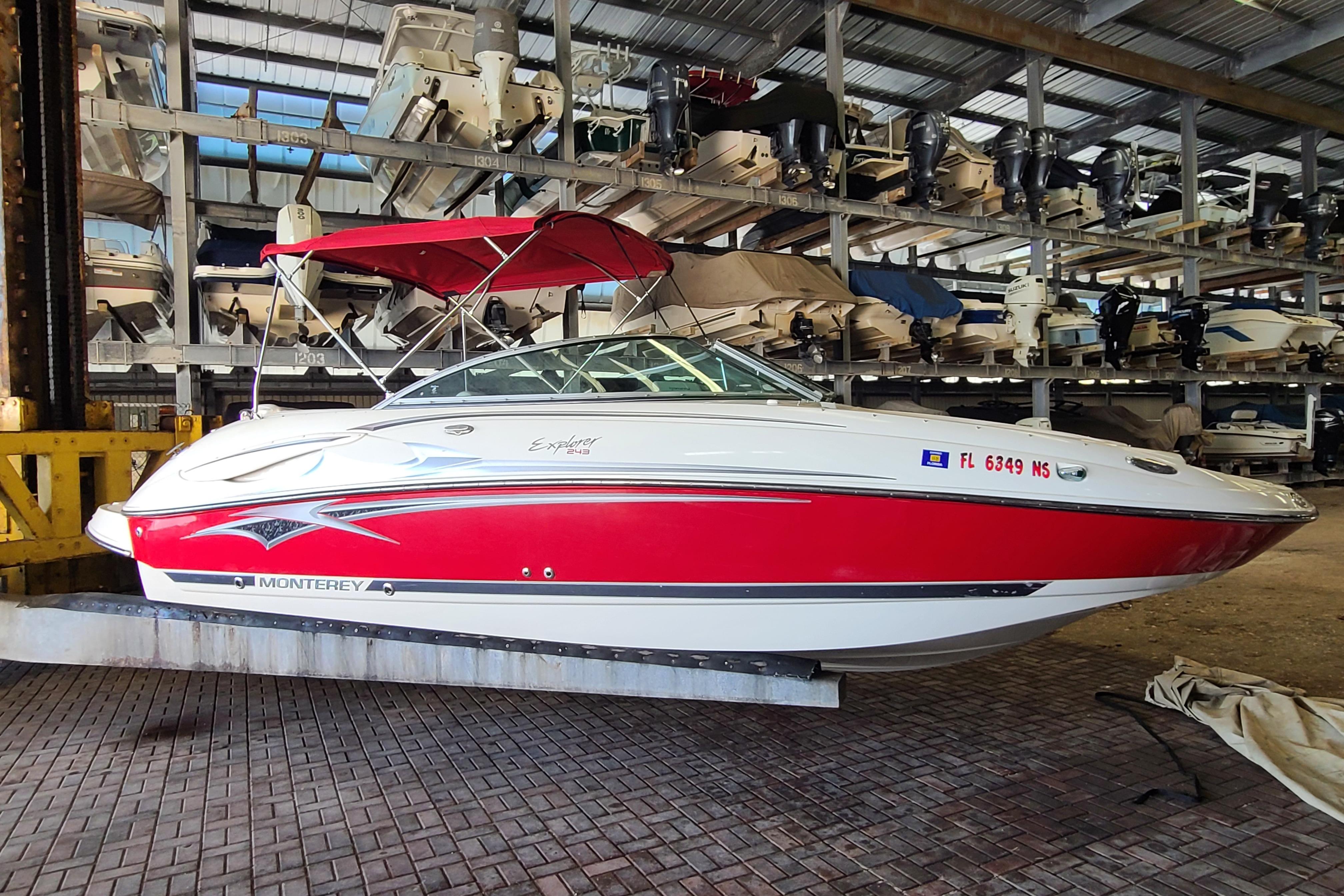 2008 Monterey 243 Explorer