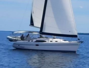 2018 Catalina 385