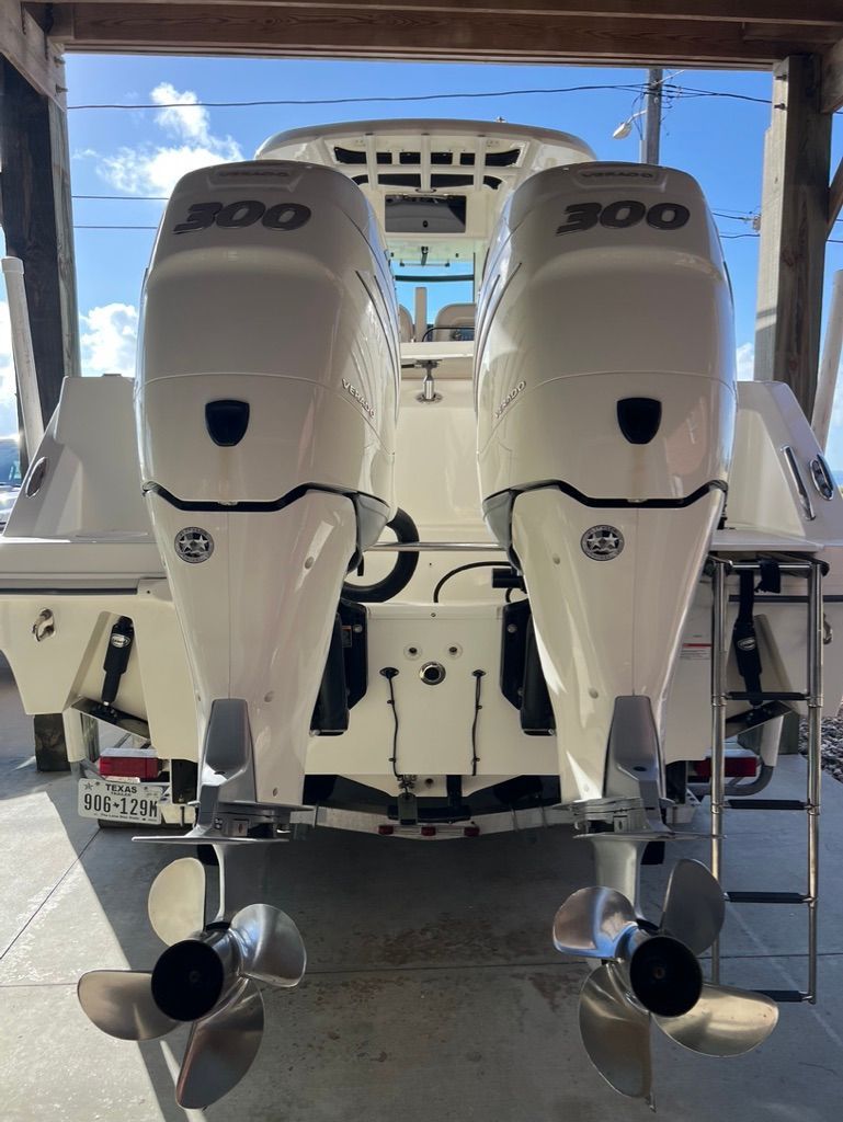 2019 Boston Whaler 280 Outrage