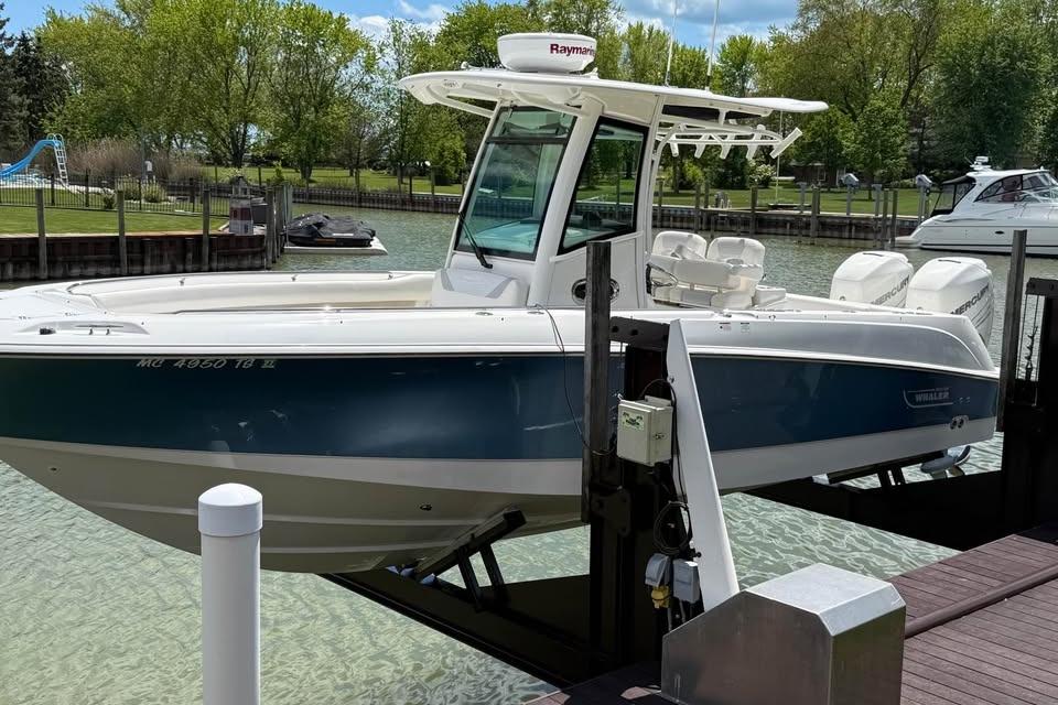 2015 Boston Whaler 280 Outrage