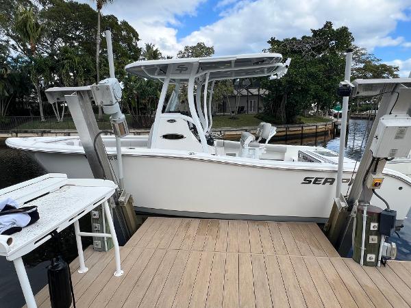 2019 Sea Pro 239 Center Console