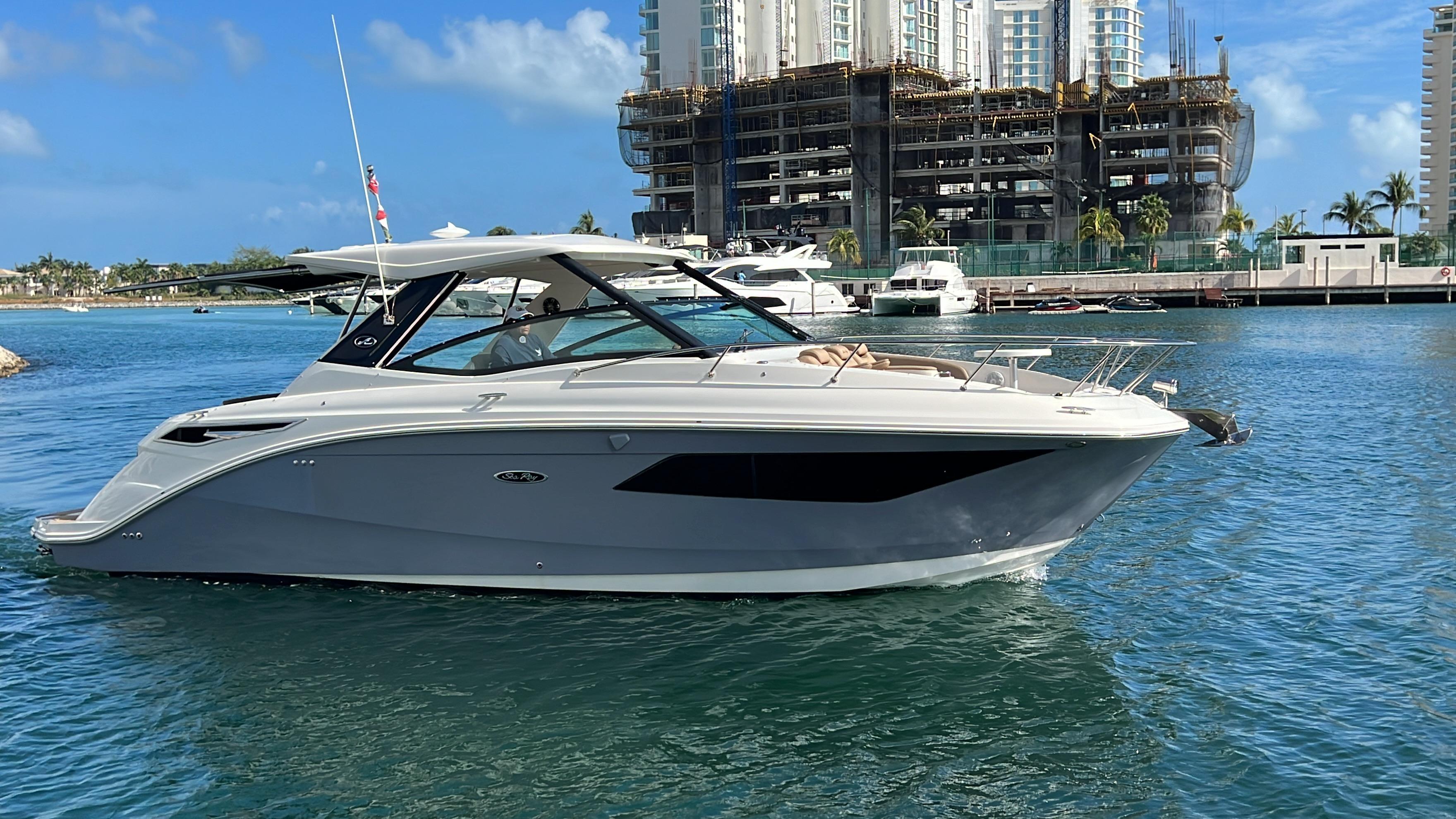 2020 Sea Ray Sundancer 320