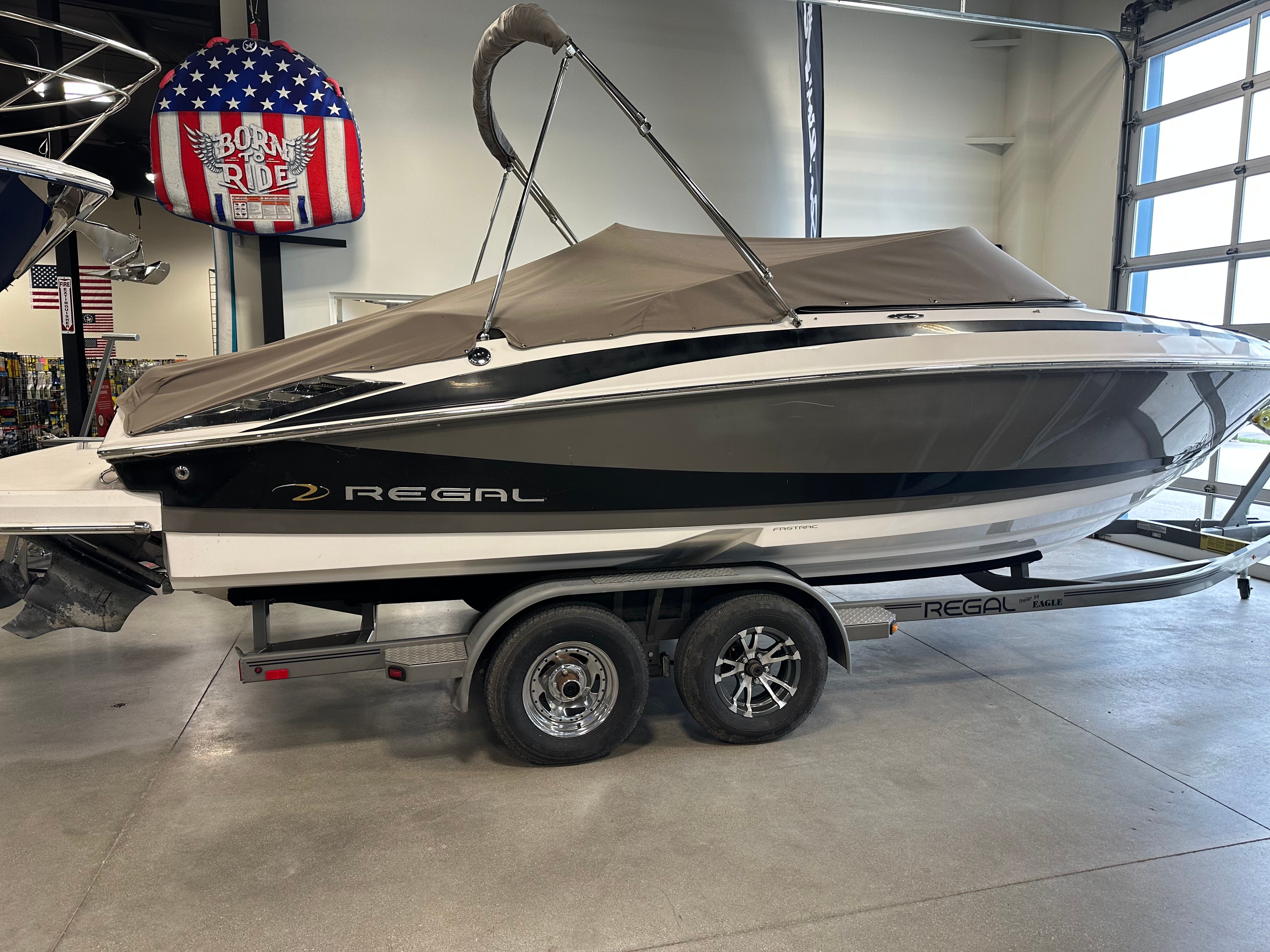 2010 Regal 2300 Bowrider