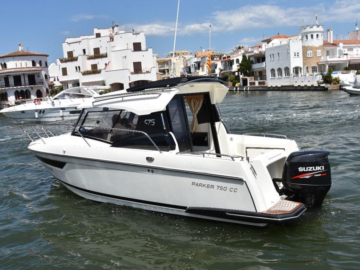 2014 Parker Poland 750 Cabin Cruiser